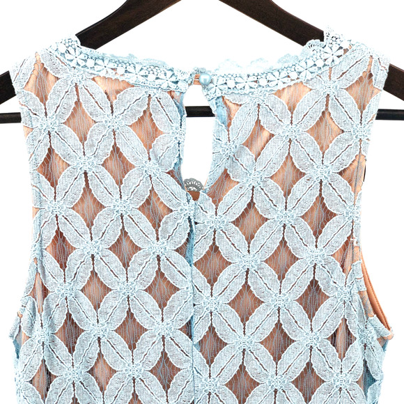 Bodycon City Triangles Sleeveless Blue Crochet Dress with Nude Lining, - Picture 4 of 4